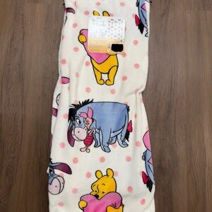 Winnie the Pooh Valentine’s Day Heart Throw Blanket New 50”by70” Eeyore